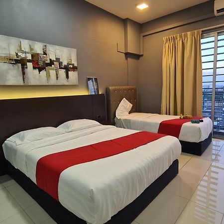 Aeropod Kk Studio Unit 09 Near Airport And City Free Parking 코타키나발루 외부 사진